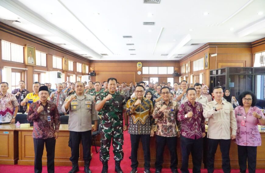 Wabup Pati Soroti Kepatuhan SOP oleh Relawan MBG PATI, 2 Oktober 2025