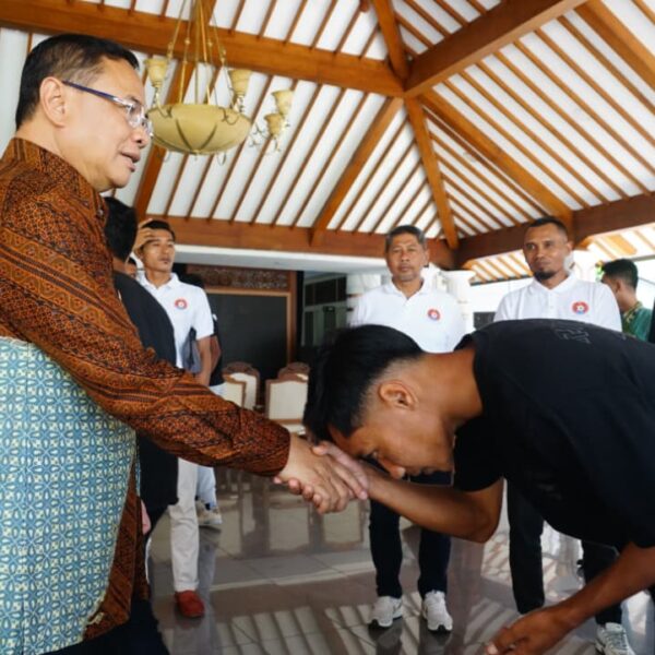 Bupati Tegaskan Komitmen Pemkab untuk Dukung Kebangkitan Persipa