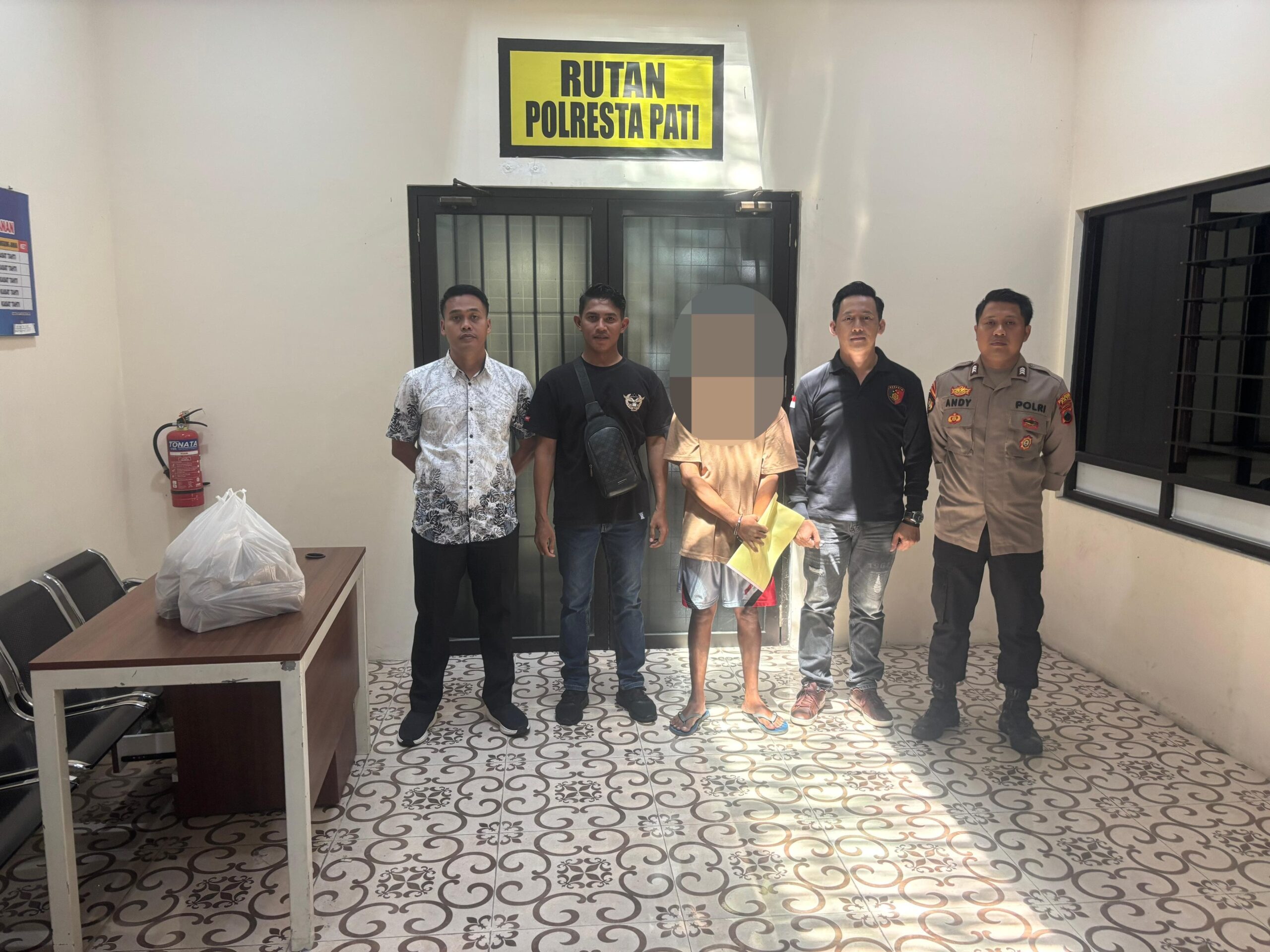 Tamu Diberi Tumpangan, Malah Gasak HP Tuan Rumah: Polsek Wedarijaksa Ungkap Kasus Pencurian