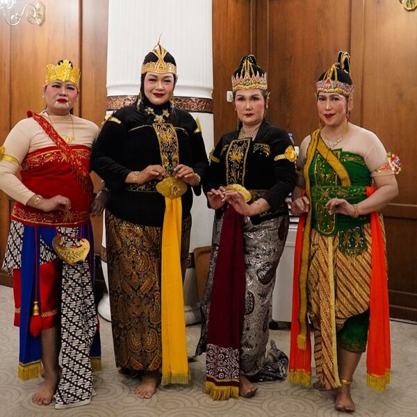 Lestarikan Budaya, Endah Sri Wahyuningati Turut Tampil dalam Pagelaran Wayang Wong
