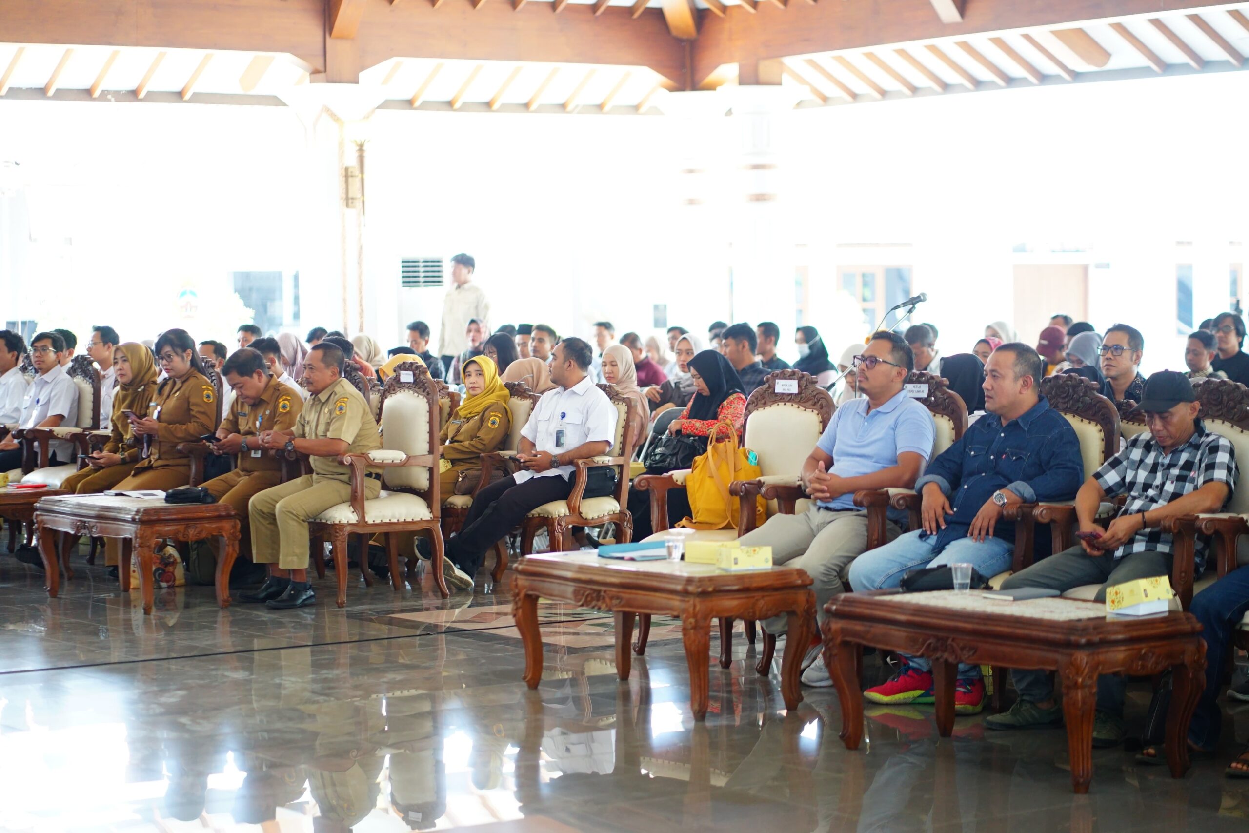 Telur Peternak Lokal Diprioritaskan untuk Penuhi Kebutuhan SPPG