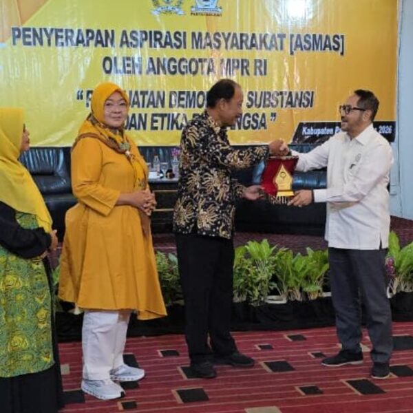 Endah Sri Wahyuningati Dampingi Firman Soebagyo Serap Aspirasi Perempuan di Pati